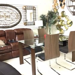 Pahrump Second-Hand Deals - Glass Dining tables