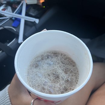 Swig - I don't understand why they couldn't fill my drink all the way up? Kinda irritating when you're paying $3 for a soda - Desserts Near Me - Spring, Texas