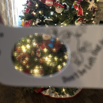 Cracker Barrel Old Country Store - Zoom in and look at the snowmen when looking through the glasses. - American Near Me - Lufkin, Texas