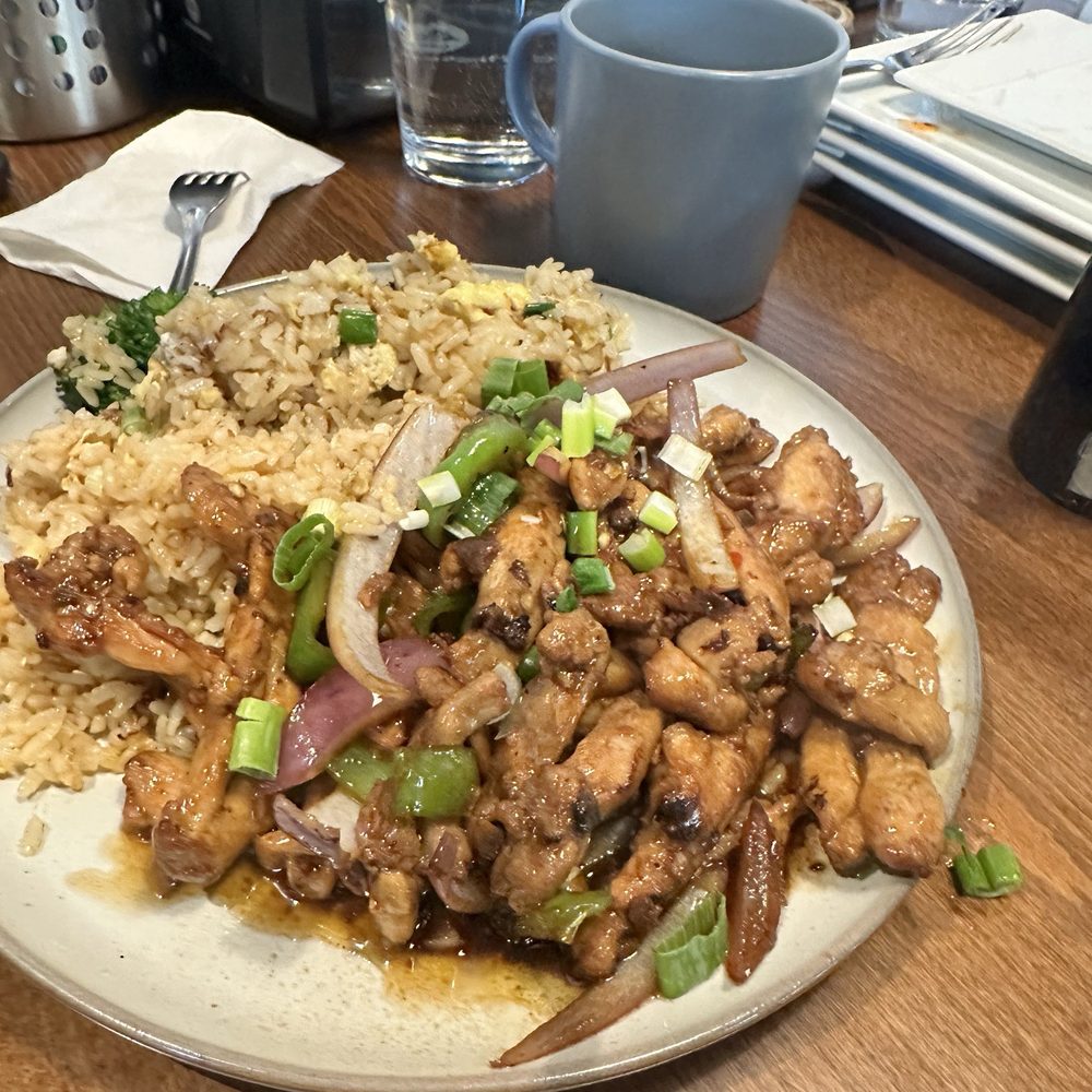 J's Kitchen - R3. Stir-fry Pepper Chicken - Chinese Near Me - Naperville, Illinois J's Kitchen - R3. Stir-fry Pepper Chicken - Chinese Near Me - Naperville, Illinois