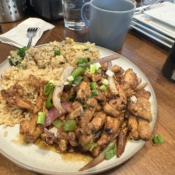 J's Kitchen - R3. Stir-fry Pepper Chicken - Chinese Near Me - Naperville, Illinois