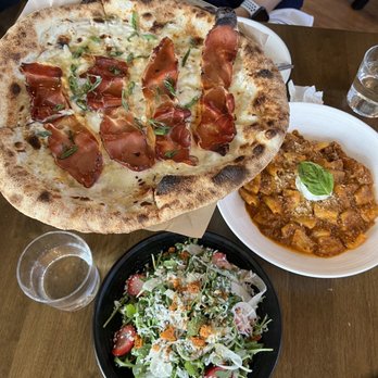 OLIVIA - Hot ham pizza/wild arugula salad/mini rigatoni - Italian Near Me - Tampa, Florida OLIVIA - Hot ham pizza/wild arugula salad/mini rigatoni - Italian Near Me - Tampa, Florida