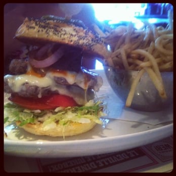 Deville Dinerbar - Fat cat burger - Diners Near Me - Montreal, Quebec Deville Dinerbar - Fat cat burger - Diners Near Me - Montreal, Quebec