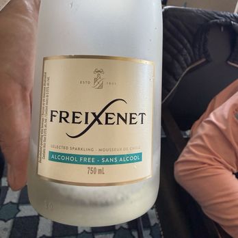 FAIRVIEW BAR AND RESTAURANT - Alcohol free champagne - Modern European Near Me - Lake Louise, Alberta