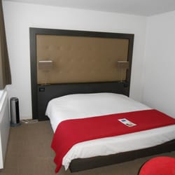 Center Hotel - bedroom