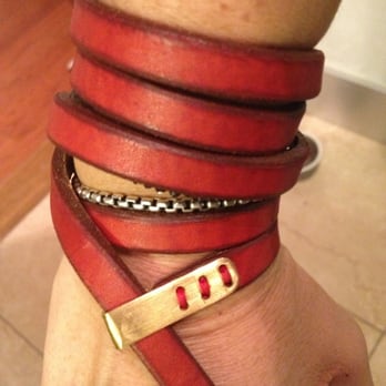 Yaf Sparkle - I got this beautiful bracelet here it is newly opened - Jewelry Near Me - New York, New York Yaf Sparkle - I got this beautiful bracelet here it is newly opened - Jewelry Near Me - New York, New York