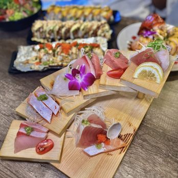 Kakuna Sushi - Sashimi Moriawase ($34.99) - Sushi Bars Near Me - Milpitas, California Kakuna Sushi - Sashimi Moriawase ($34.99) - Sushi Bars Near Me - Milpitas, California