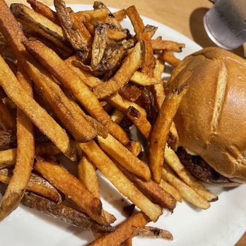 Localz Bistro - Burger - New American Near Me - Sandy, Utah