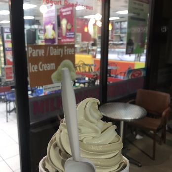 Yogurt Rendezvous - XL was huge for $6.50, tasted okay, had better but not bad - Ice Cream & Frozen Yogurt Near Me - Boca Raton, Florida