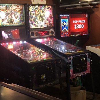 C'est Si Bon - Pinball machines and Pro Golf arcade - Cocktail Bars Near Me - Westminster, California