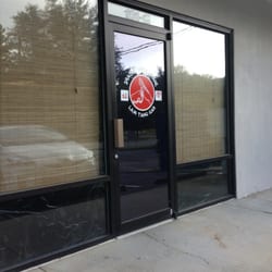 Lam Tang Kung Fu Academy - Front door