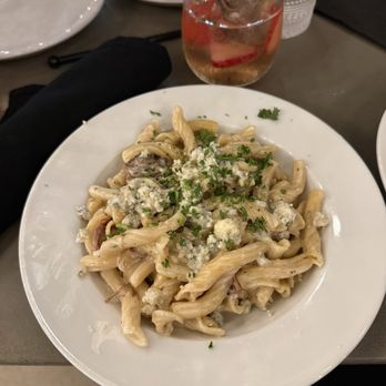 Pigzza - Blue Cheese Brisket Garganelli - Pizza Near Me - Orlando, Florida Pigzza - Blue Cheese Brisket Garganelli - Pizza Near Me - Orlando, Florida