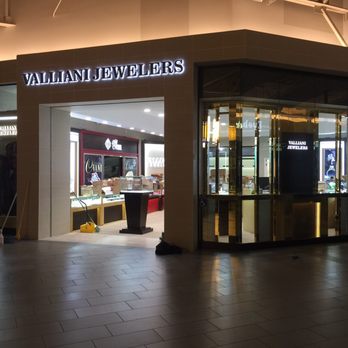 R & N Cleaning Service - Brand new store front cleaning on the Great Mall. - Office Cleaning Near Me - Livermore, California R & N Cleaning Service - Brand new store front cleaning on the Great Mall. - Office Cleaning Near Me - Livermore, California
