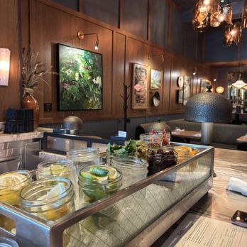 Earls Kitchen + Bar - New American Near Me - Nashville, Tennessee Earls Kitchen + Bar - New American Near Me - Nashville, Tennessee