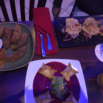 Travesias - To'chimi sliders, golden crab, French avocado - Latin American Near Me - Bronx, New York Travesias - To'chimi sliders, golden crab, French avocado - Latin American Near Me - Bronx, New York
