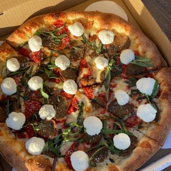 Pedroso's Pizza - Meatball ricotta pizza - Pizza Near Me - Austin, Texas