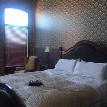 The Belmont Hotel - Room - Hotels Near Me - Port Townsend, Washington The Belmont Hotel - Room - Hotels Near Me - Port Townsend, Washington