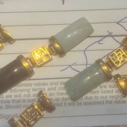 The Jewelers Bench - Bracelet, it doesn't look like this anymore. It is all scattered and he can't find the gold piece and some stones.