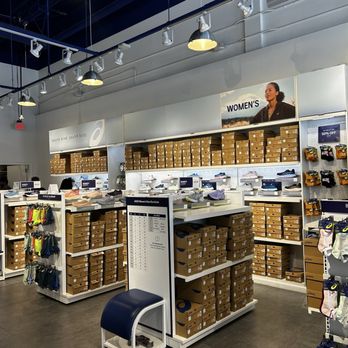 asic store near me
