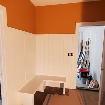 Bundy painting - Mudroom of a brand new house paint job. - Painters Near Me Bundy painting - Mudroom of a brand new house paint job. - Painters Near Me