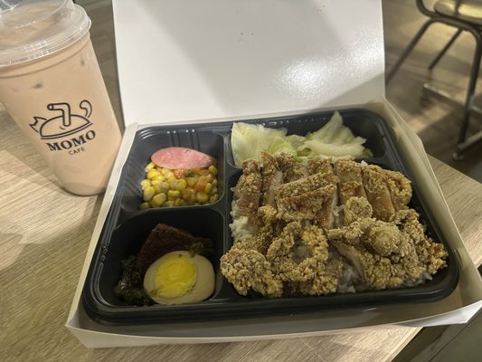 Momo Cafe by null