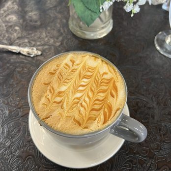 Annie’s Cafe - Salted Caramel Latte - Creperies Near Me - Bountiful, Utah