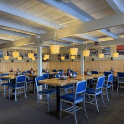 Top Mast Cafe - Restaurant empty