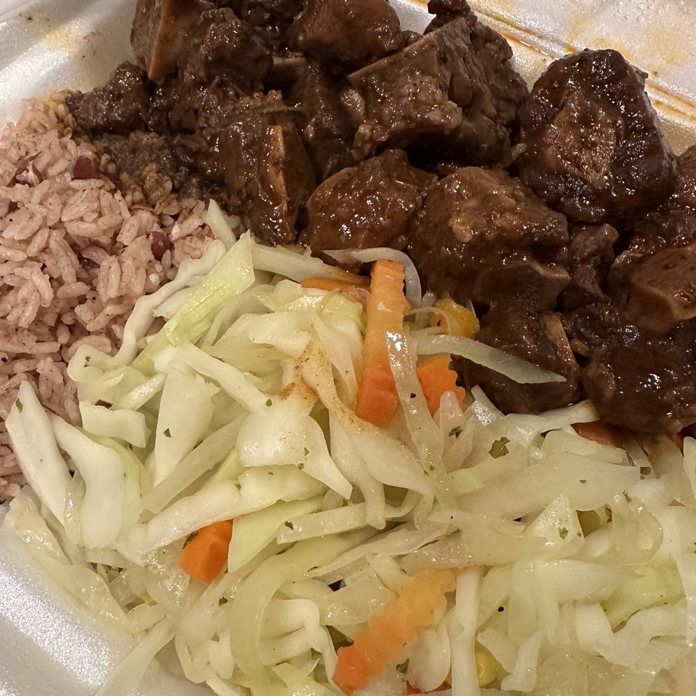 Dumplin Restaurant - Large Oxtail - asked for more veggies than Rice and Peas - Caribbean Near Me - West Palm Beach, Florida