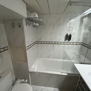 Le Patio Bastille - Bathroom - Hotels Near Me - Paris, 75