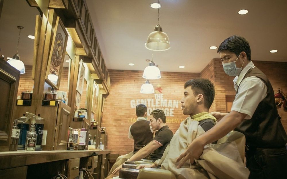 THE GENTLEMAN’S LOUNGE Loyola St, Davao City, Davao del Sur