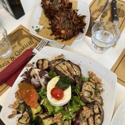 Grazia & Graziella - Artichoke and salad! Delicious
