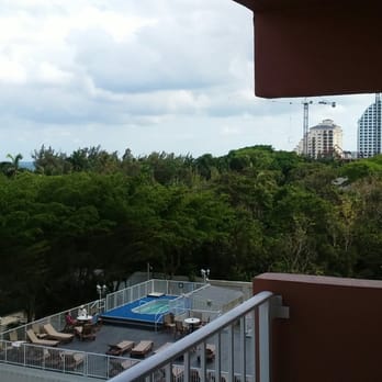 Ft. Lauderdale Beach Resort - Another picture of the view of the hot tub on the roof - Hotels Near Me - Ft. Lauderdale, Florida Ft. Lauderdale Beach Resort - Another picture of the view of the hot tub on the roof - Hotels Near Me - Ft. Lauderdale, Florida