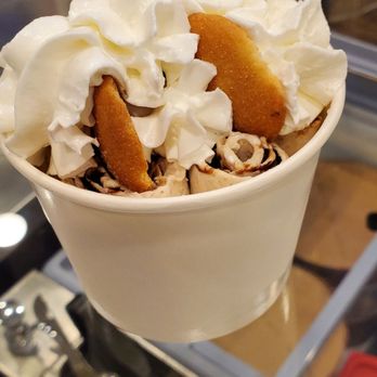 sweet sofi - Smores ice cream with Nilla wafers & whipped cream - Ice Cream & Frozen Yogurt Near Me - Brooklyn, New York