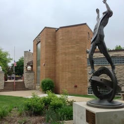 Village of Lincolnwood - Front of the village hall