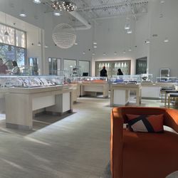 Capri Jewelers - Show room.