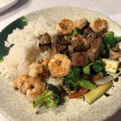 Filet and shrimp with white rice