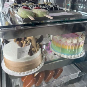 Baskin Robbins - Baskin Robbins variety of ice cream cakes. - Ice Cream & Frozen Yogurt Near Me - Panorama City, California Baskin Robbins - Baskin Robbins variety of ice cream cakes. - Ice Cream & Frozen Yogurt Near Me - Panorama City, California