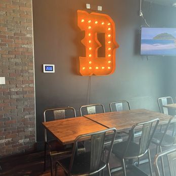 Dickey's Barbecue Pit - Inside restaurant - Barbeque Near Me - Ocoee, Florida