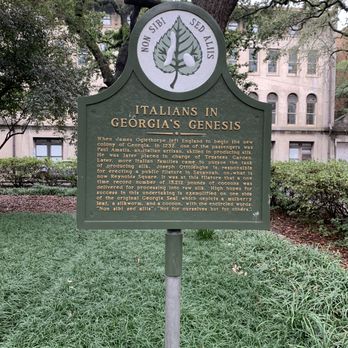 Reynolds Square - Parks Near Me - Savannah, Georgia