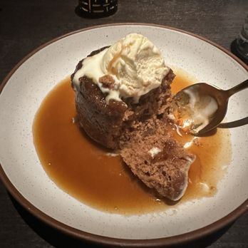 Gordon Ramsay Hell's Kitchen - Sticky toffee desert - Desserts Near Me - Washington, DC, District of Columbia Gordon Ramsay Hell's Kitchen - Sticky toffee desert - Desserts Near Me - Washington, DC, District of Columbia
