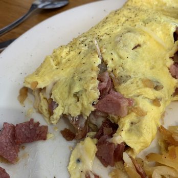 Beachside Cafe - Deli omelette (the inside) - Breakfast & Brunch Near Me - Indialantic, Florida
