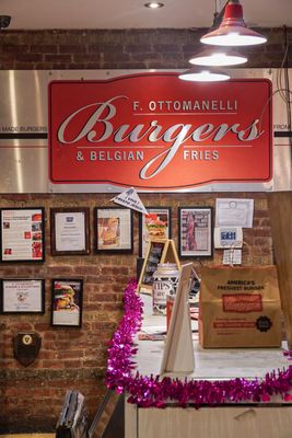 F. Ottomanelli Burgers and Belgian Fries by null