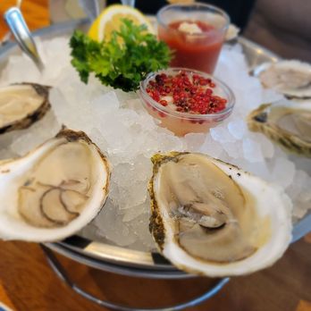 Hudson House - Oysters - Seafood Near Me - Irving, Texas Hudson House - Oysters - Seafood Near Me - Irving, Texas