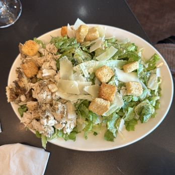 Gastrohub - Top view salad - American Near Me - Orlando, Florida Gastrohub - Top view salad - American Near Me - Orlando, Florida