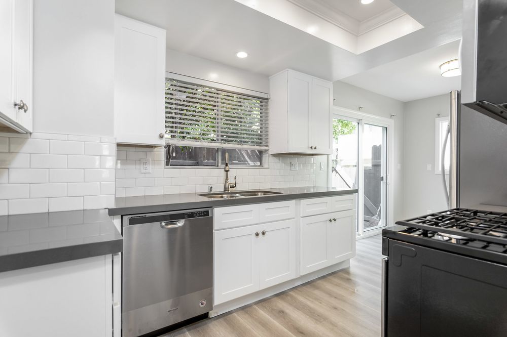 MARINE VIEW MANAGEMENT Updated September 2024 16 Reviews 1640 S