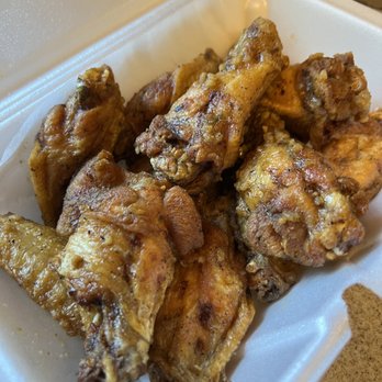 Pitzainsane - Garlic butter wings - Pizza Near Me - Jeannette, Pennsylvania Pitzainsane - Garlic butter wings - Pizza Near Me - Jeannette, Pennsylvania