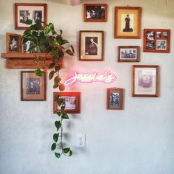 Jessie's Gourmet Sandwich Cafe - Nice Decor