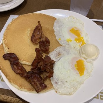 Mom's Golden Griddle - Diners Near Me - Manalapan, New Jersey Mom's Golden Griddle - Diners Near Me - Manalapan, New Jersey
