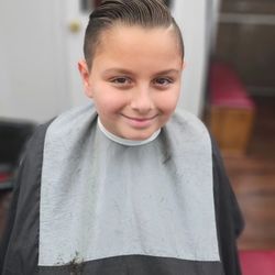 Avi's Barber Shop