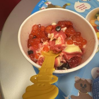 Menchie’s Frozen Yogurt - Pomegranate and pineapple froyo with toppings - Ice Cream & Frozen Yogurt Near Me - Saint Charles, Missouri Menchie’s Frozen Yogurt - Pomegranate and pineapple froyo with toppings - Ice Cream & Frozen Yogurt Near Me - Saint Charles, Missouri